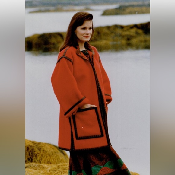 Vtg 80’s Suttles and Seawinds red boiled wool duffle coat! Print fabric trims M - Picture 14 of 17